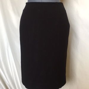 White House black-market skirt